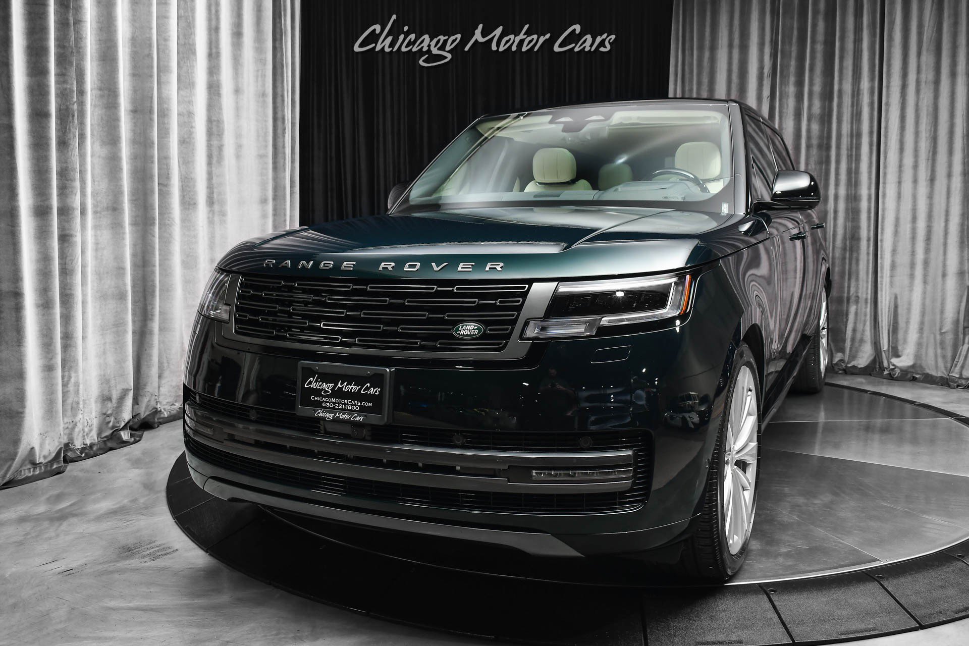Used 2025 Land Rover Range Rover Long Wheelbase SE AWD/4WD image 2