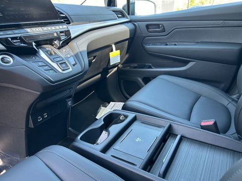 New 2026 Honda Odyssey EX-L image 11