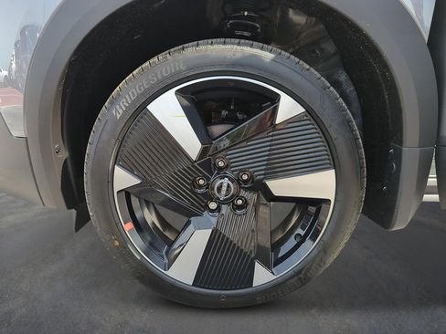 New 2026 Nissan Kicks SR w/ Cold Weather Package image 9