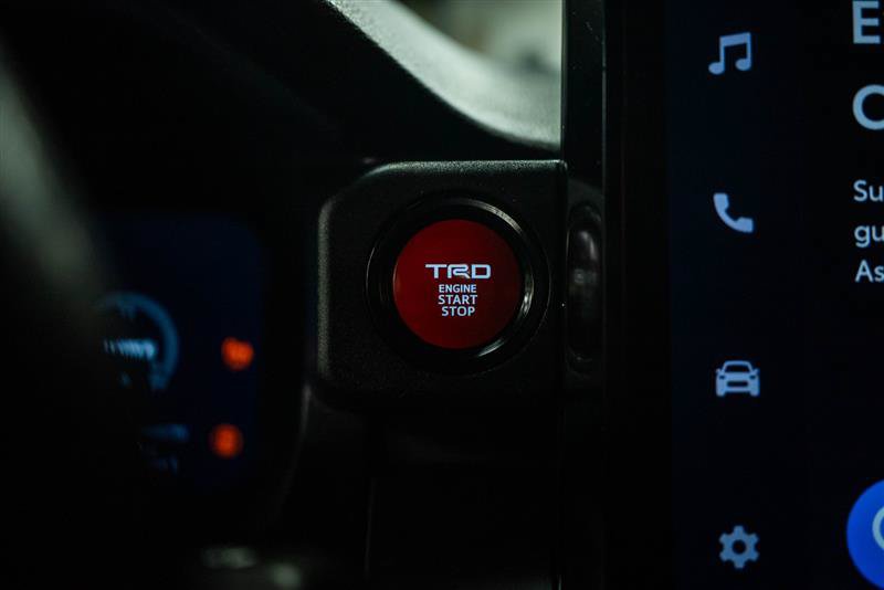 Used 2024 Toyota Tacoma TRD Off-Road w/ TRD Off Road Upgrade Package AWD/4WD image 17