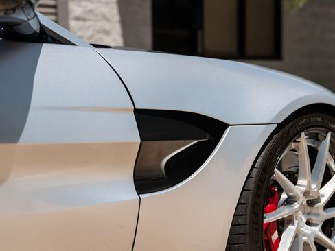 Used 2019 Aston Martin V8 Vantage Coupe RWD image 25