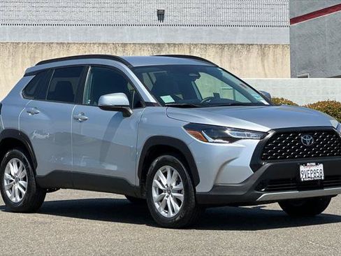 Certified 2023 Toyota Corolla Cross LE FWD image 5