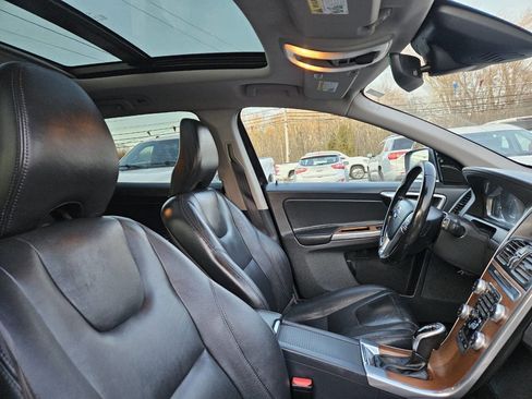 Used 2017 Volvo XC60 T6 Inscription w/ Preferred Option Package image 22