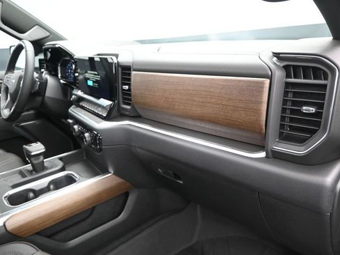 New 2026 Chevrolet Silverado 1500 High Country w/ High Country Premium Package AWD/4WD image 26