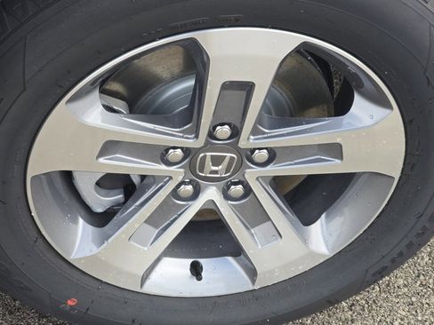 New 2025 Honda Pilot EX-L image 3