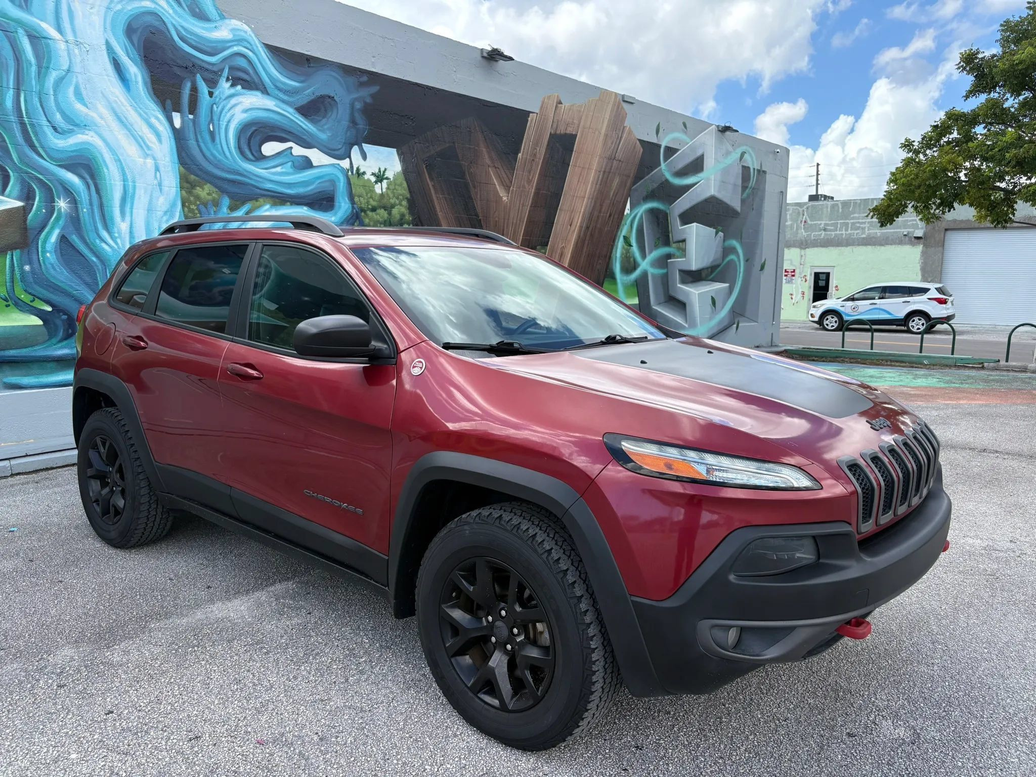 Used 2017 Jeep Cherokee Trailhawk w/ Comfort/Convenience Group AWD/4WD image 5