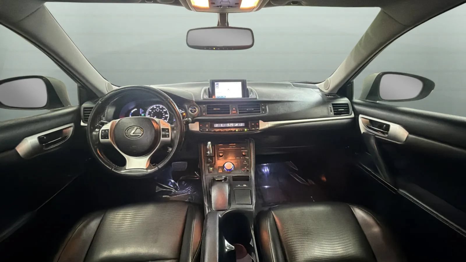 Used 2013 Lexus CT 200h w/ Premium Pkg w/Navigation FWD image 9