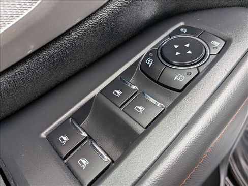 Used 2025 Ford Expedition Active image 11