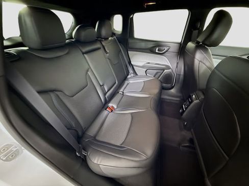 New 2026 Jeep Compass Latitude image 24