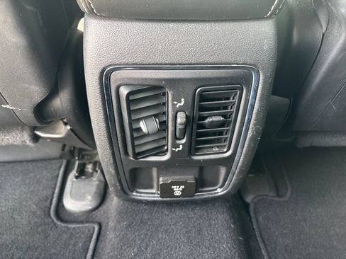 Used 2021 Jeep Grand Cherokee Freedom Edition RWD image 13