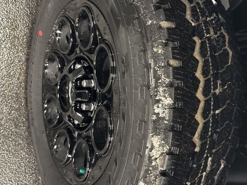 New 2026 Ford F250 Lariat w/ Black Appearance Package image 18