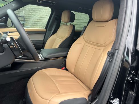 Used 2025 Land Rover Range Rover Sport Autobiography AWD/4WD image 23