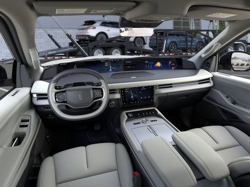 New 2026 Lincoln Navigator Reserve AWD/4WD image 9
