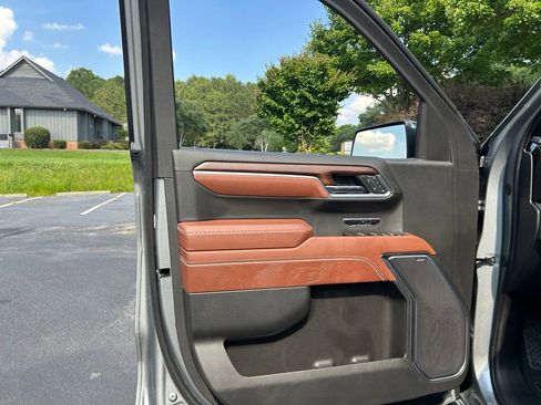 Used 2025 GMC Sierra 1500 Denali Ultimate AWD/4WD image 58