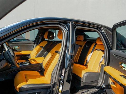 Used 2022 Rolls-Royce Ghost Black Badge image 48