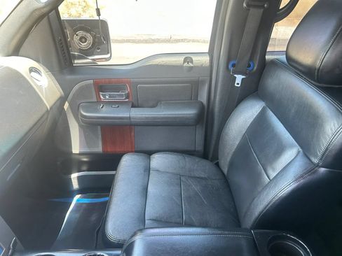 Used 2005 Ford F150 Lariat RWD image 10