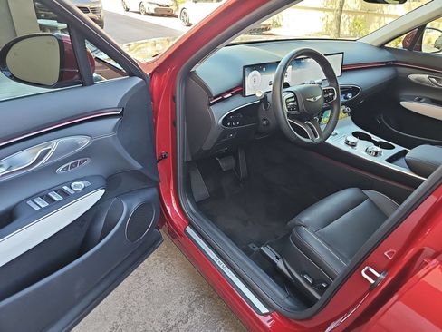 Certified 2026 Genesis GV70 2.5T Advanced AWD/4WD image 10
