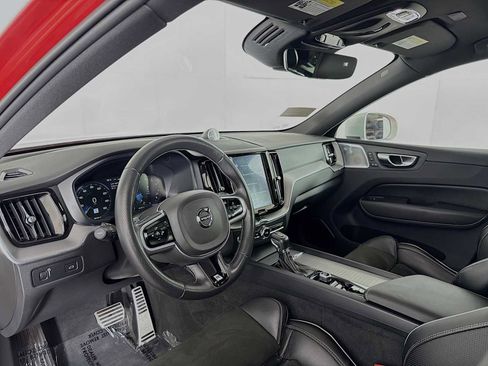 Used 2019 Volvo XC60 T5 R-Design w/ Protection Package Premier image 9