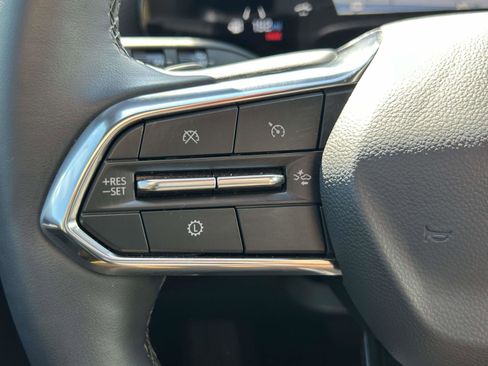 Used 2026 Chevrolet Equinox LT image 21