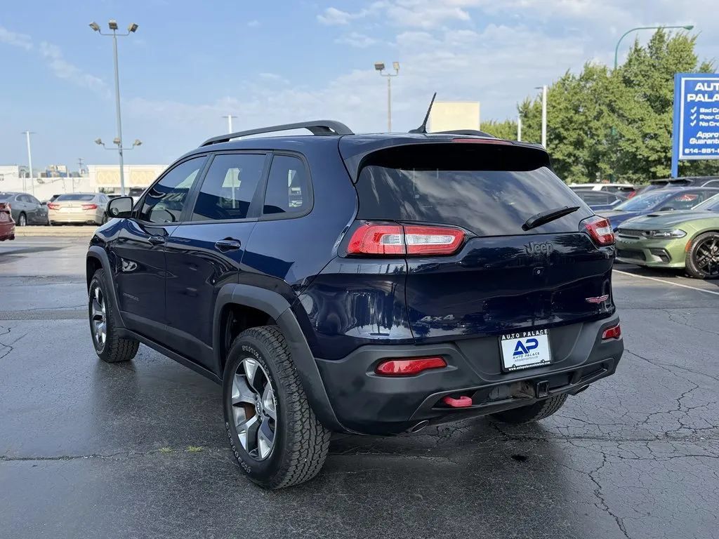 Used 2015 Jeep Cherokee Trailhawk w/ Comfort/Convenience Group AWD/4WD image 4