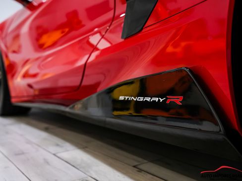 Used 2021 Chevrolet Corvette Stingray Coupe w/ Z51 Performance Package RWD image 15
