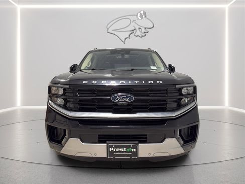 New 2025 Ford Expedition Max Platinum w/ Platinum Ultimate Package AWD/4WD image 11