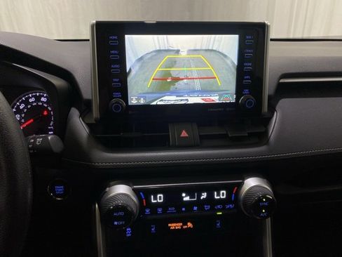 Certified 2019 Toyota RAV4 XLE w/ Convenience Package image 20