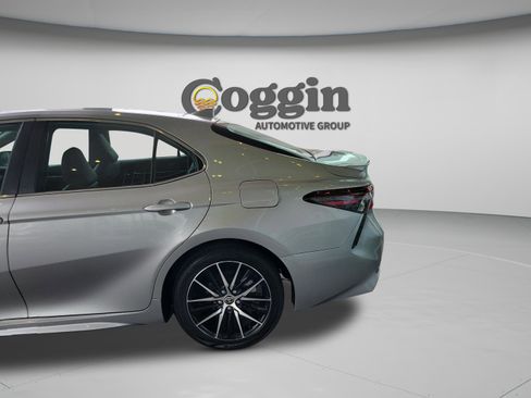 Used 2024 Toyota Camry SE image 29