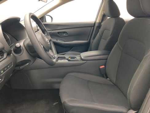 Used 2025 Nissan Sentra S FWD image 17