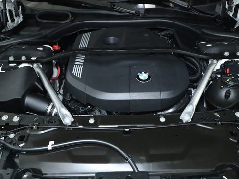 Used 2025 BMW 740i xDrive image 38