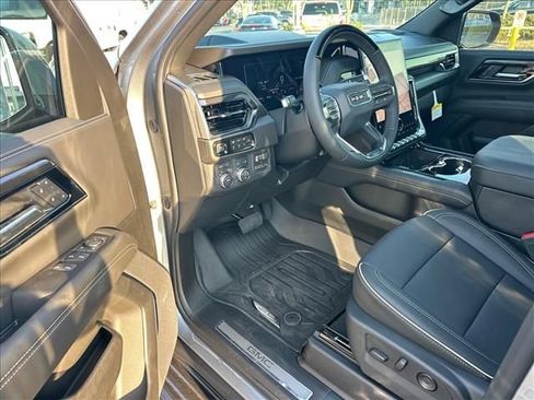 New 2026 GMC Yukon XL Elevation w/ Elevation Premium Package AWD/4WD image 20