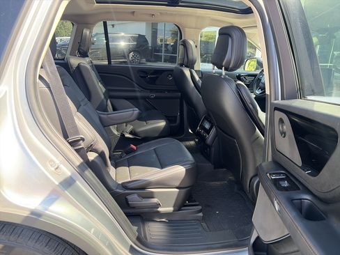 Used 2020 Lincoln Aviator Reserve w/ Equipment Group 201A AWD/4WD image 14