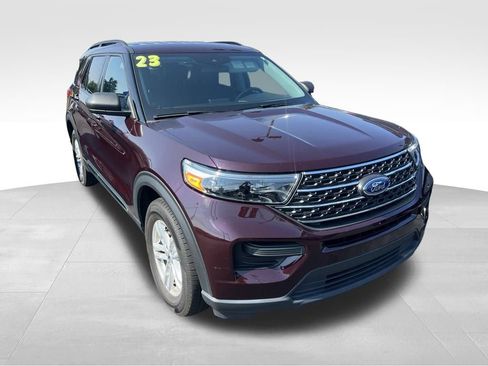 Used 2023 Ford Explorer XLT w/ Class IV Trailer Tow Package image 2
