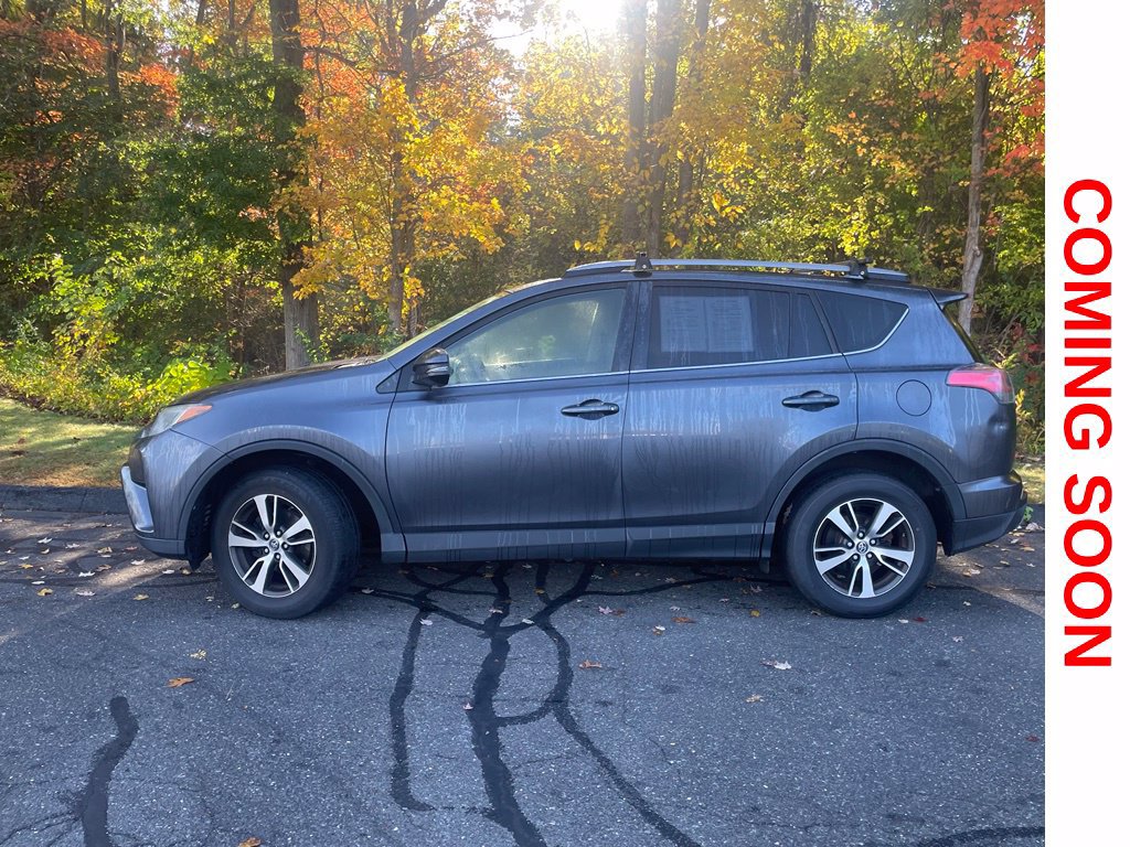 Used 2017 Toyota RAV4 XLE w/ All Weather Liner Package AWD/4WD image 5