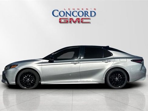 Used 2023 Toyota Camry XSE image 7