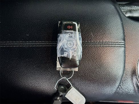 Used 2017 Ford Mustang Coupe image 33