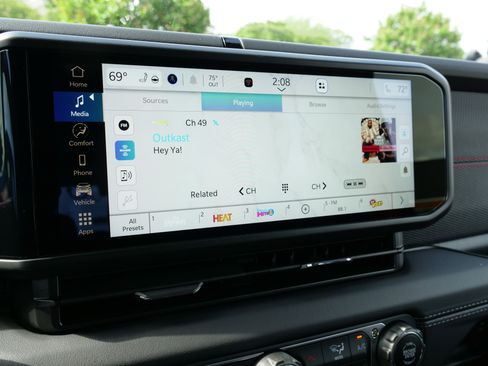 New 2025 Jeep Wrangler Unlimited Rubicon image 23