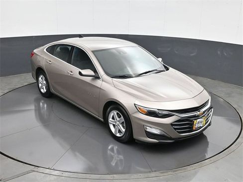 Used 2024 Chevrolet Malibu LS image 15