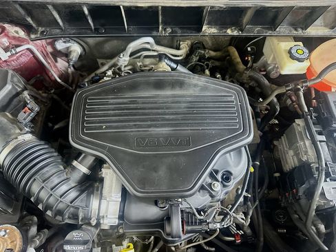 Used 2017 GMC Acadia SLT FWD image 30
