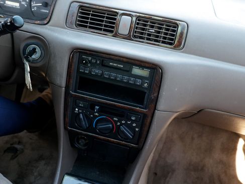 Used 1997 Toyota Camry CE image 30