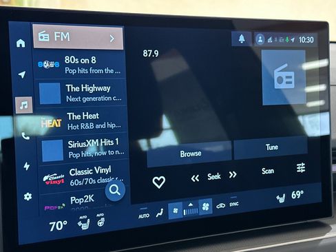 New 2026 Lexus ES 500e AWD/4WD image 17