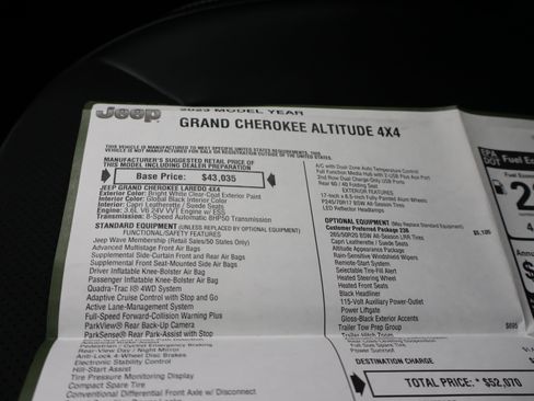 Used 2023 Jeep Grand Cherokee Altitude AWD/4WD image 64