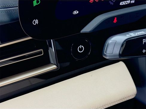 Used 2022 Porsche Taycan 4S image 14