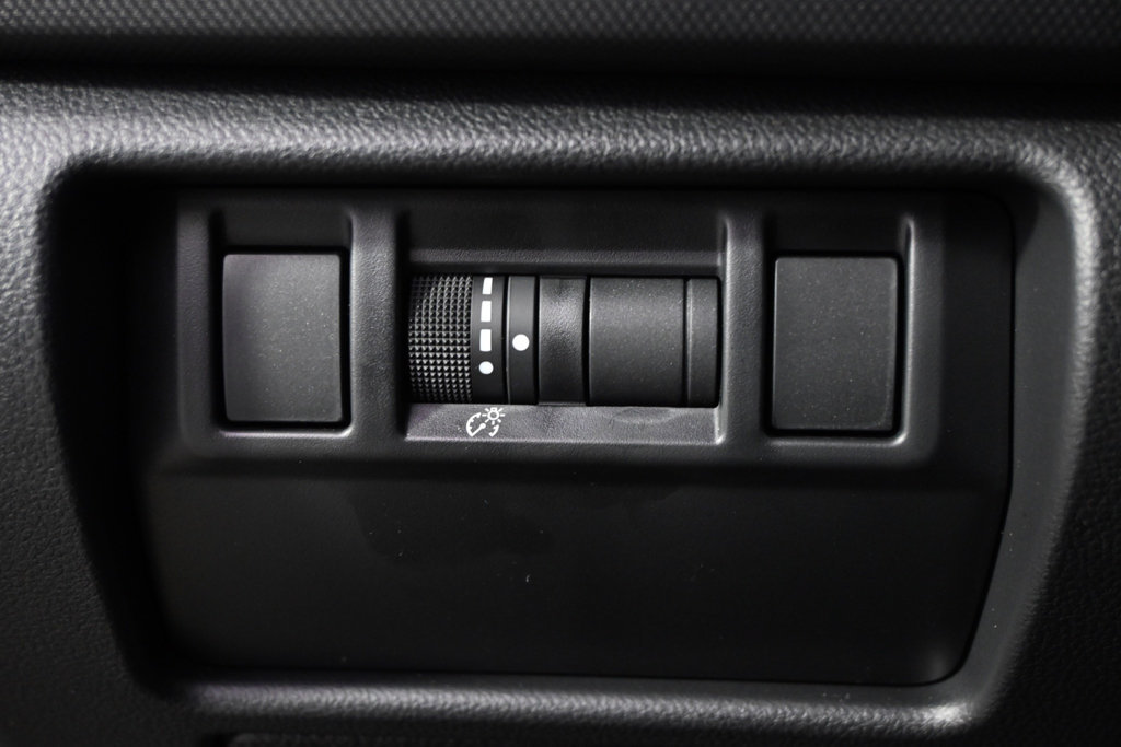 Used 2025 Subaru Forester Premium AWD/4WD image 24