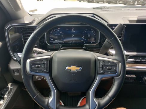 Used 2025 Chevrolet Silverado 1500 LT RWD image 16