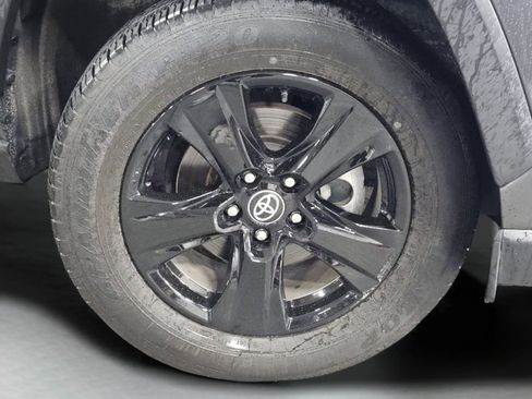 Used 2023 Toyota RAV4 XLE AWD/4WD image 18