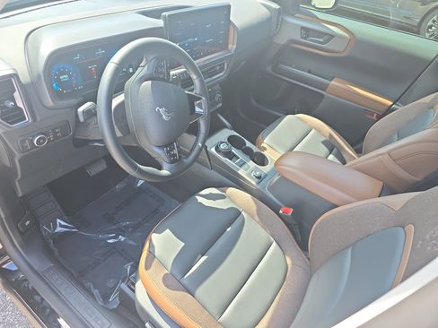 Used 2025 Ford Bronco Sport Outer Banks w/ Outer Banks Tech Package+ image 15