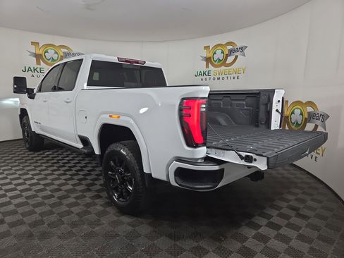 Certified 2025 GMC Sierra 3500 AT4 w/ Technology Package image 30