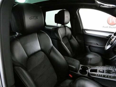 Used 2017 Porsche Macan GTS image 12