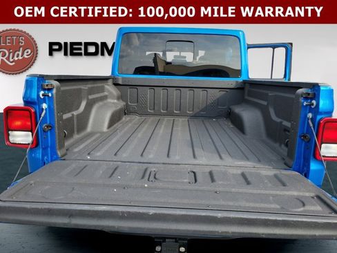 Used 2024 Jeep Gladiator Sport AWD/4WD image 12